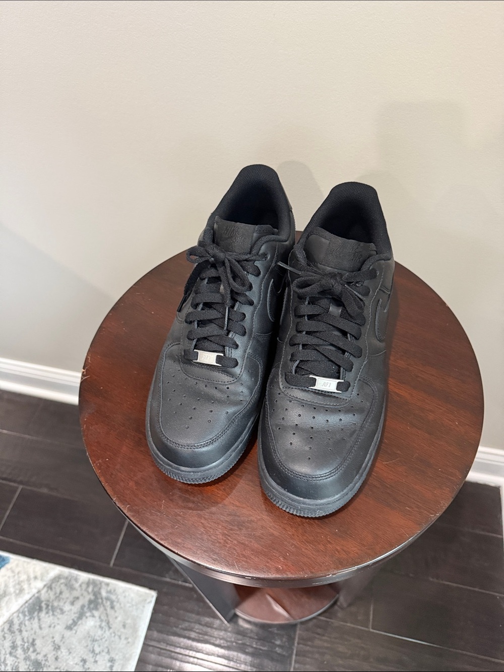 Nike Black Leather Low-Top Sneakers